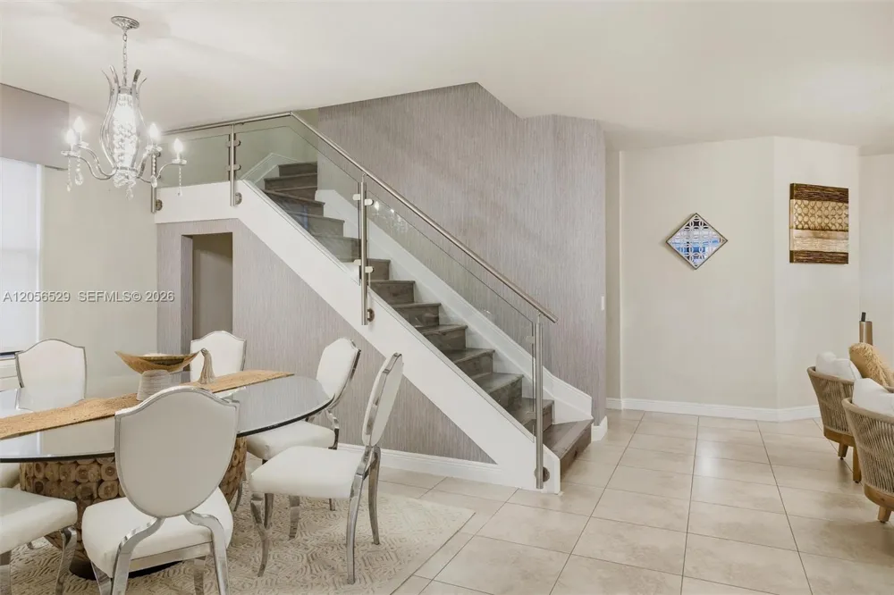 8870 NW 99th Path Doral, FL 33178
