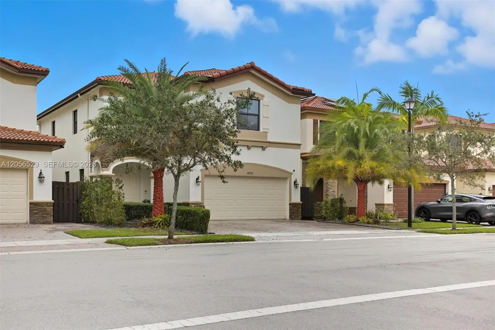 8870 NW 99th Path Doral, FL 33178