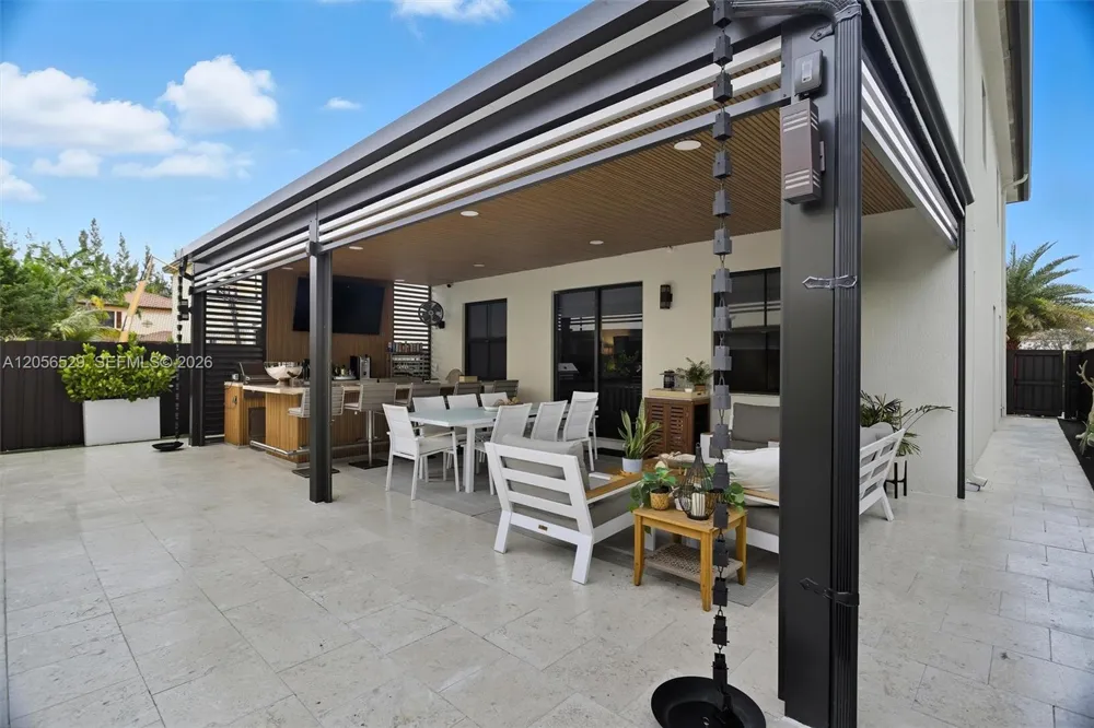 8870 NW 99th Path Doral, FL 33178
