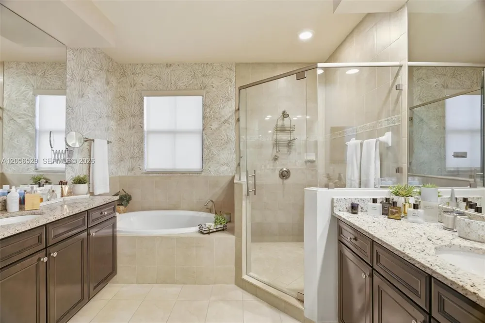 8870 NW 99th Path Doral, FL 33178