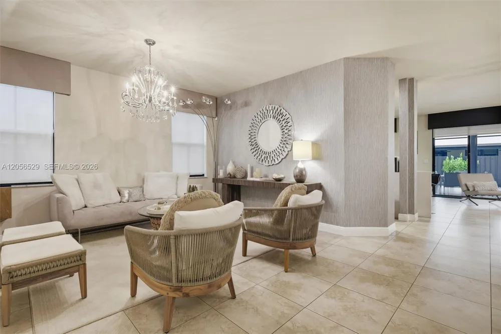 8870 NW 99th Path Doral, FL 33178