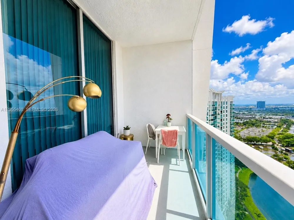 2641 N FLAMINGO ROAD #2706N Sunrise, FL 33332