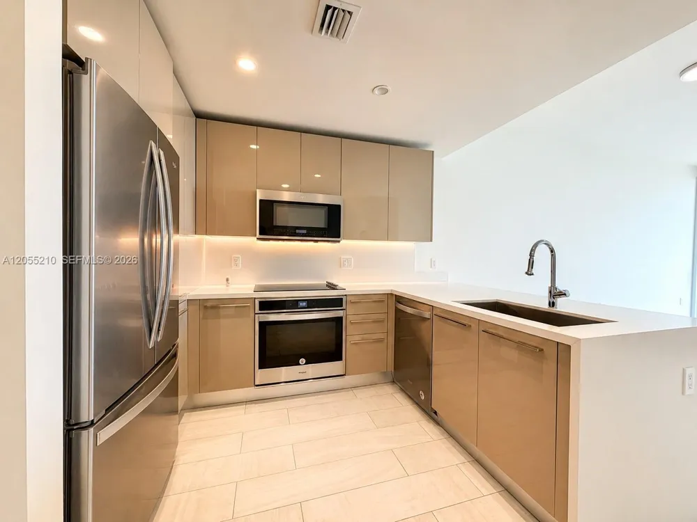 2000 METROPICA WAY #2208 Sunrise, FL 33323