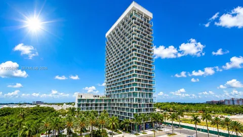 2000 METROPICA WAY #1003