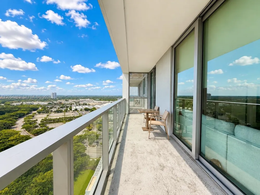 2000 METROPICA WAY #2011 Sunrise, FL 33323