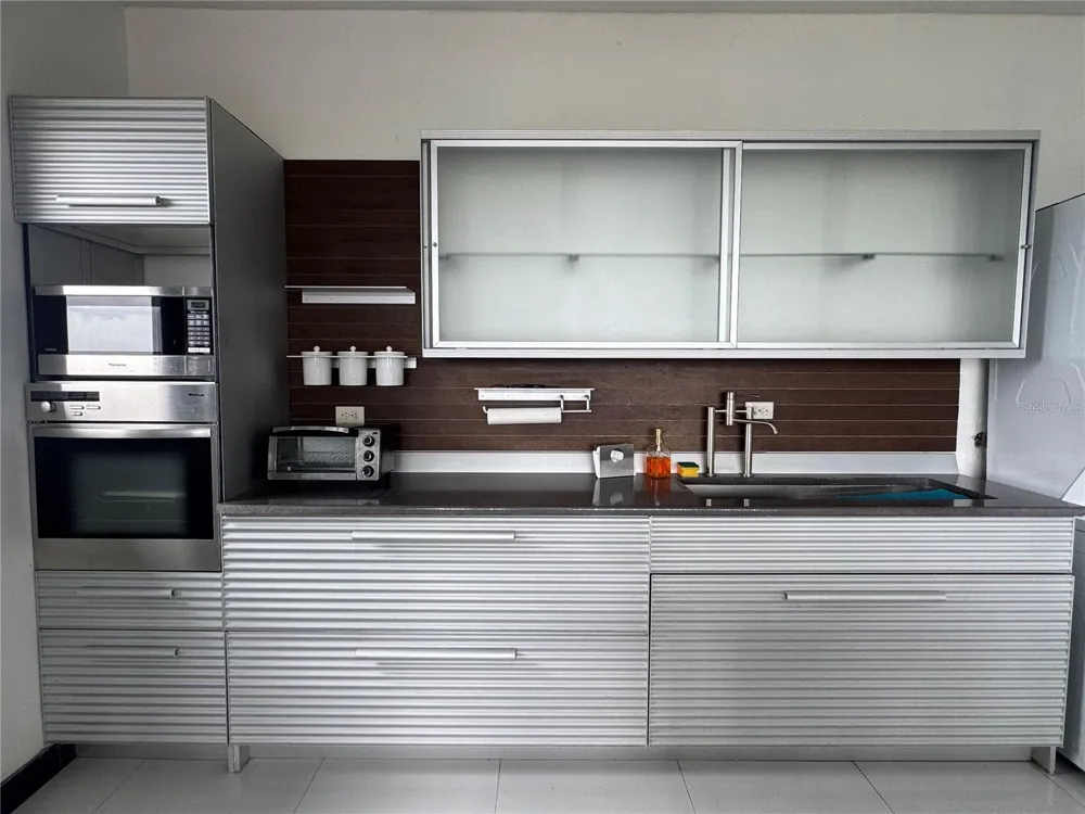 5757 AVE ISLA VERDE #PH-3 Carolina, PR 00979