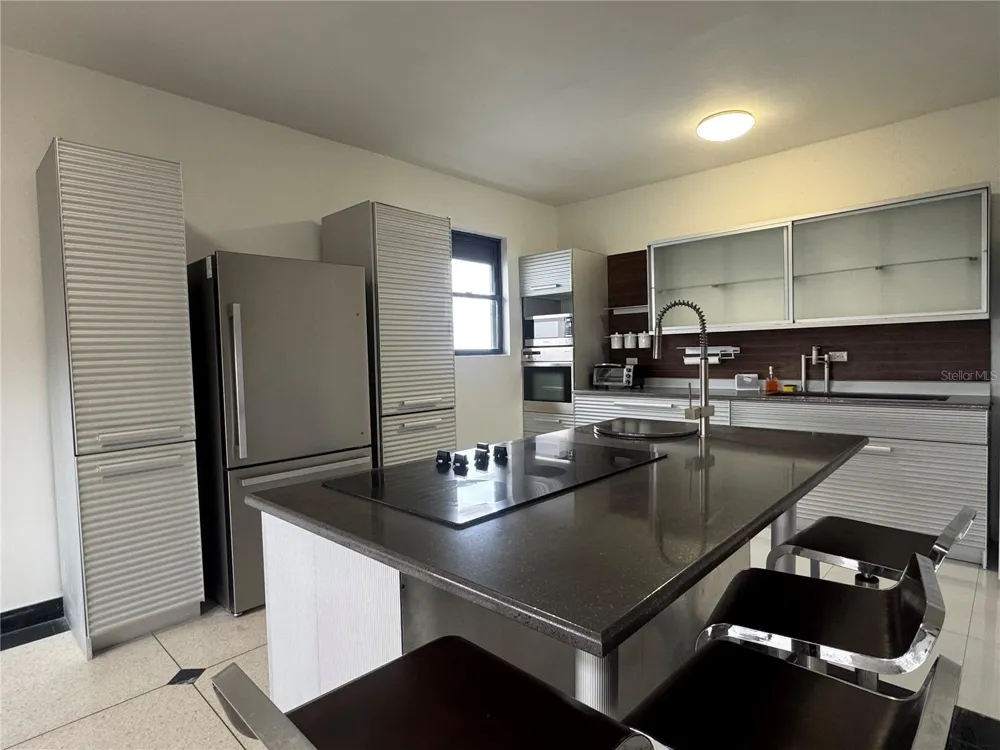 5757 AVE ISLA VERDE #PH-3 Carolina, PR 00979