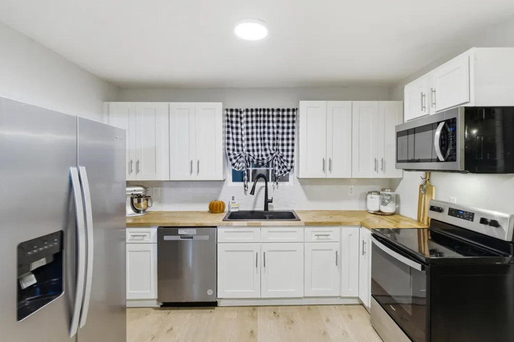 4712 Strawberry Plains Pike Knoxville, TN 37914