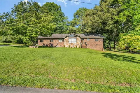 2814 Suncrest Drive