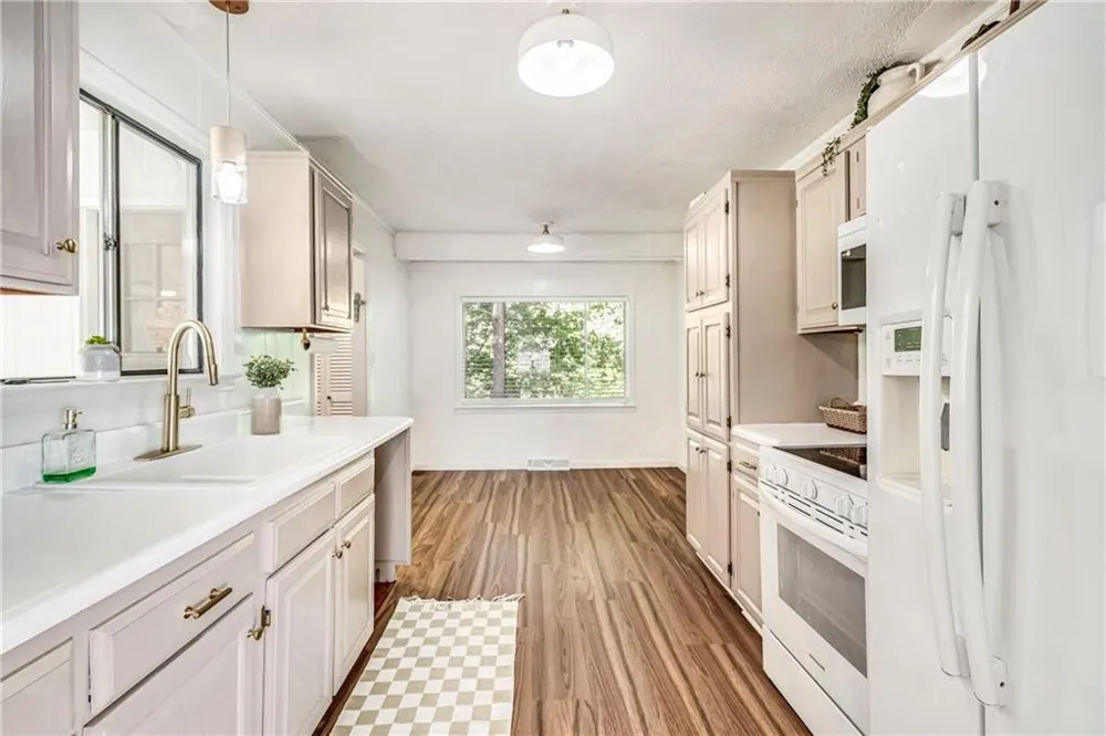 2814 Suncrest Drive Dalton, GA 30720
