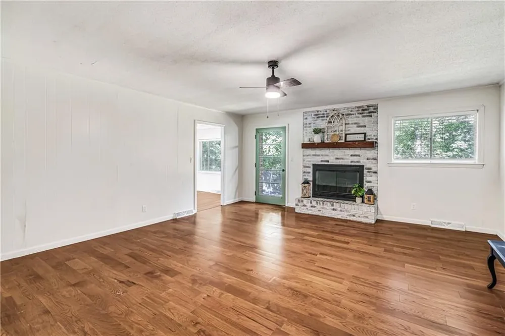 2814 Suncrest Drive Dalton, GA 30720