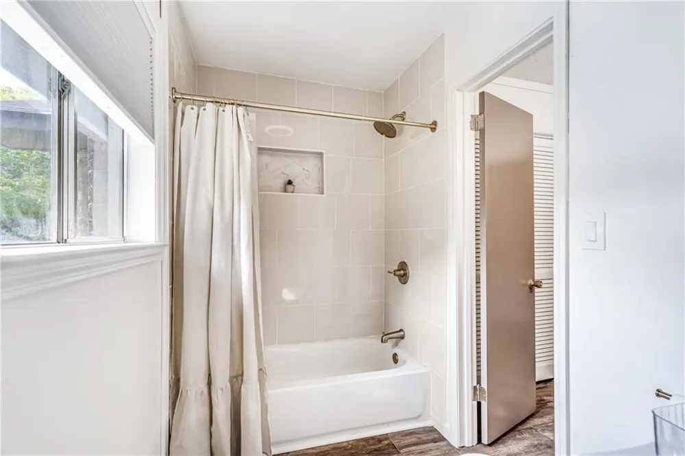 2814 Suncrest Drive Dalton, GA 30720