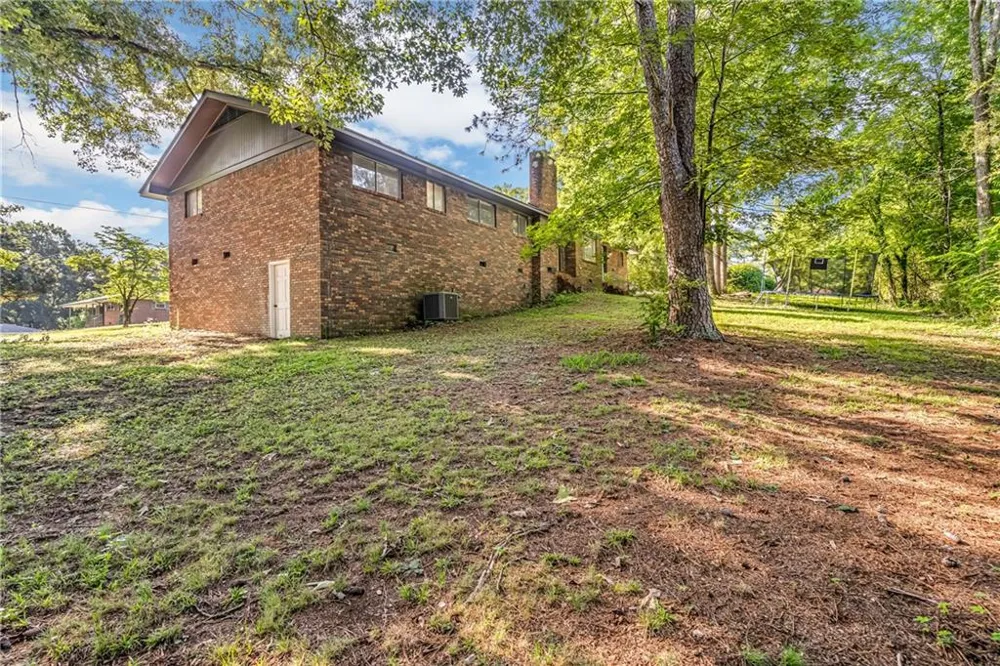 2814 Suncrest Drive Dalton, GA 30720