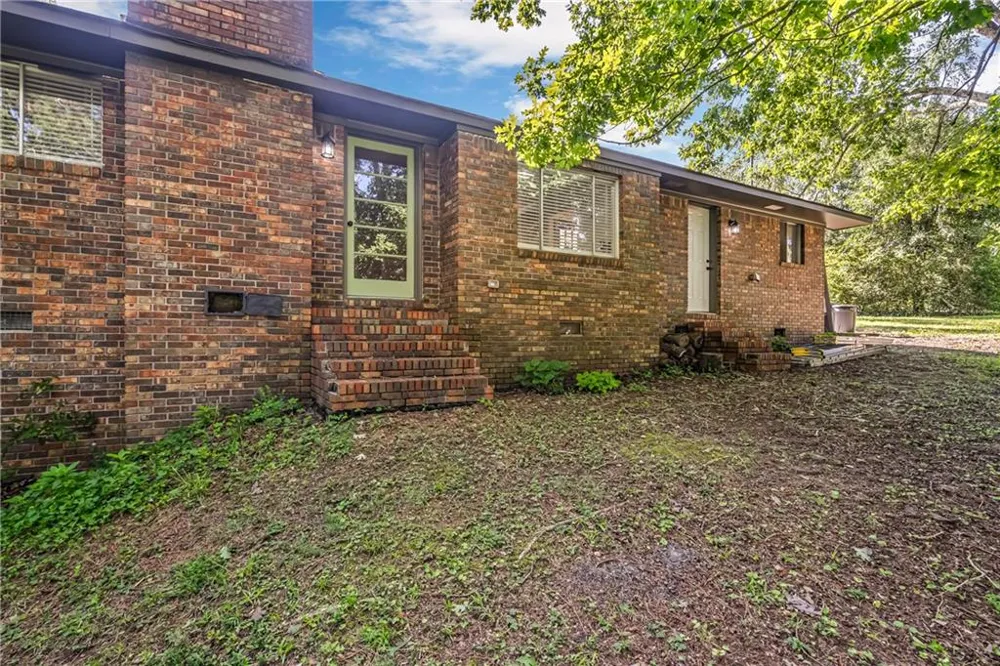 2814 Suncrest Drive Dalton, GA 30720