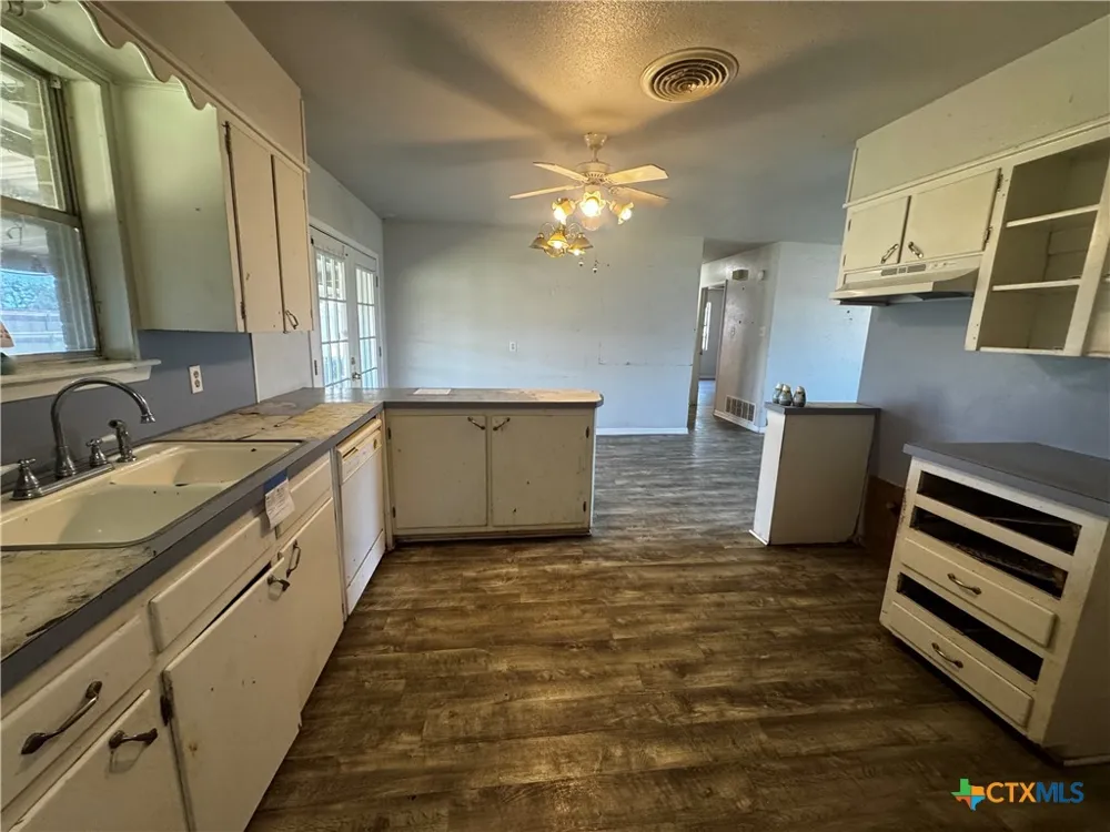 598 US Hwy 84 W Evant, TX 76525