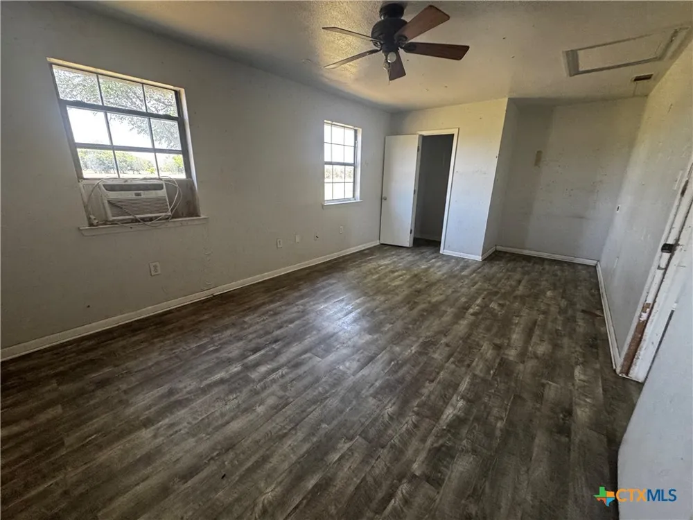 598 US Hwy 84 W Evant, TX 76525