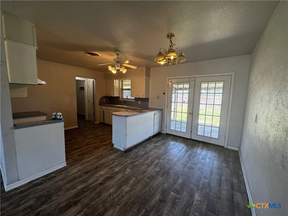 598 US Hwy 84 W Evant, TX 76525