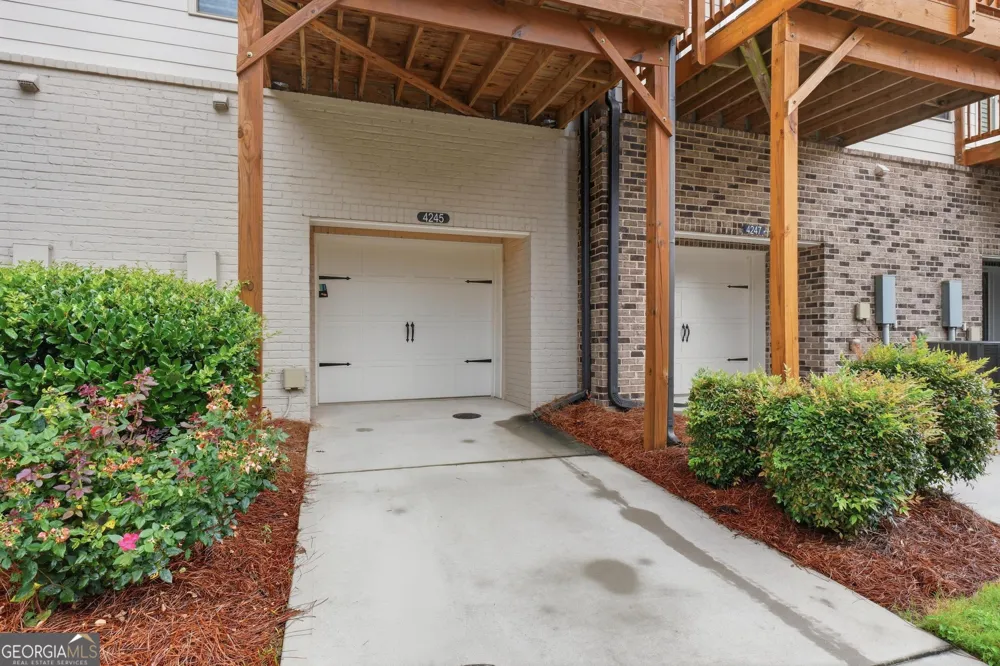 4245 Deming CIR Sandy Springs, GA 30342