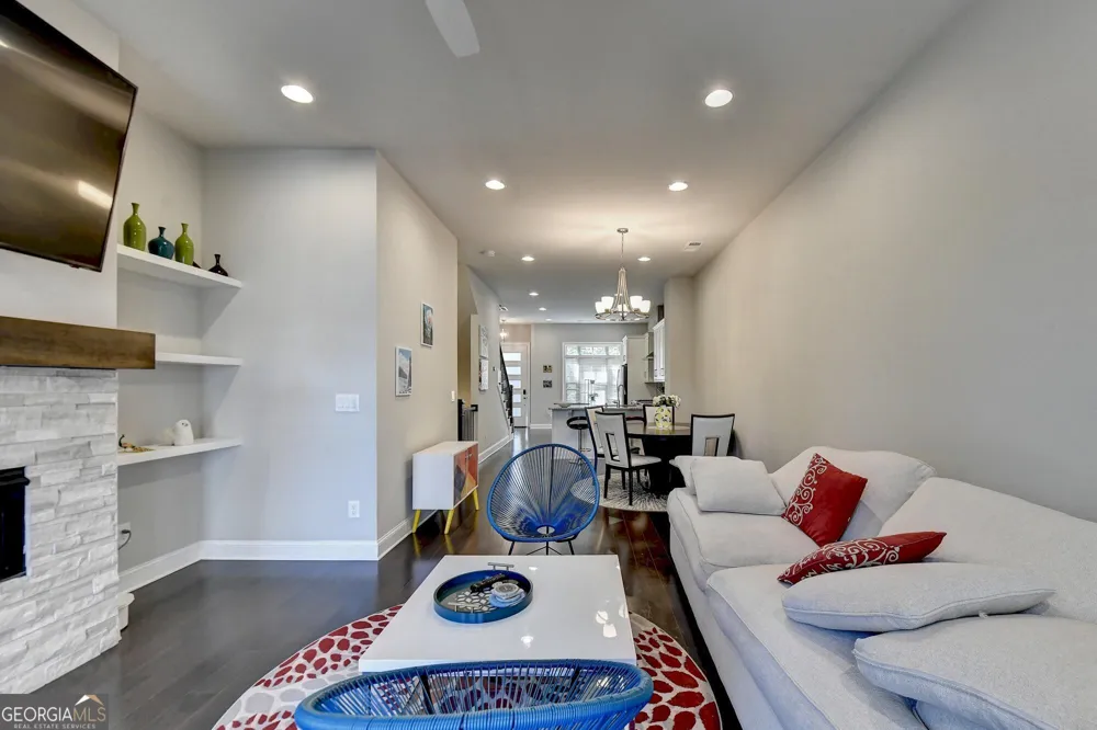 4245 Deming CIR Sandy Springs, GA 30342