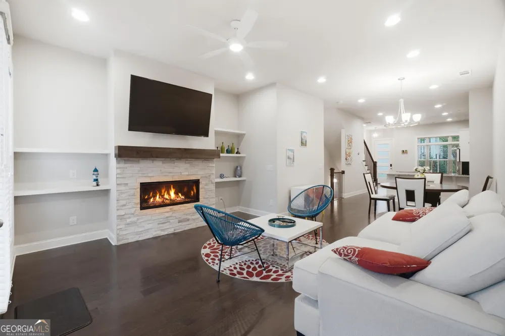 4245 Deming CIR Sandy Springs, GA 30342