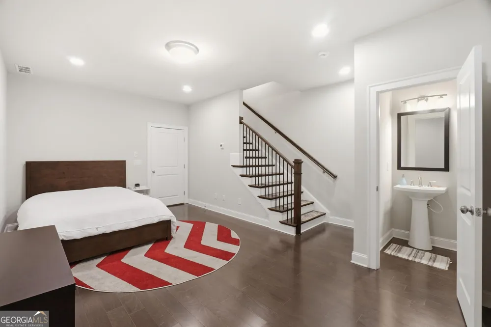 4245 Deming CIR Sandy Springs, GA 30342