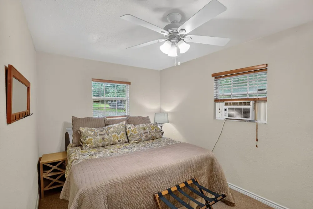 10329 Clyde Acord Road Franklin, TX 77856