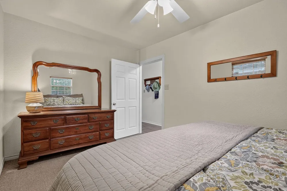 10329 Clyde Acord Road Franklin, TX 77856