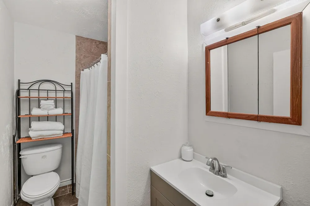 10329 Clyde Acord Road Franklin, TX 77856