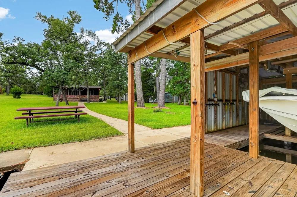 10329 Clyde Acord Road Franklin, TX 77856