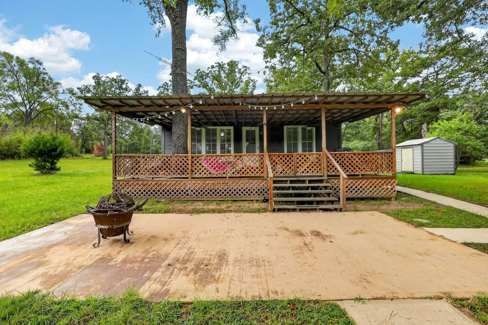 10329 Clyde Acord Road Franklin, TX 77856
