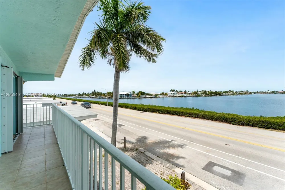 46 Sadowski Cswy Key Colony, FL 33051
