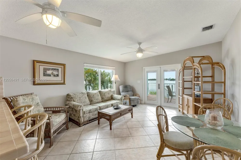 46 Sadowski Cswy Key Colony, FL 33051