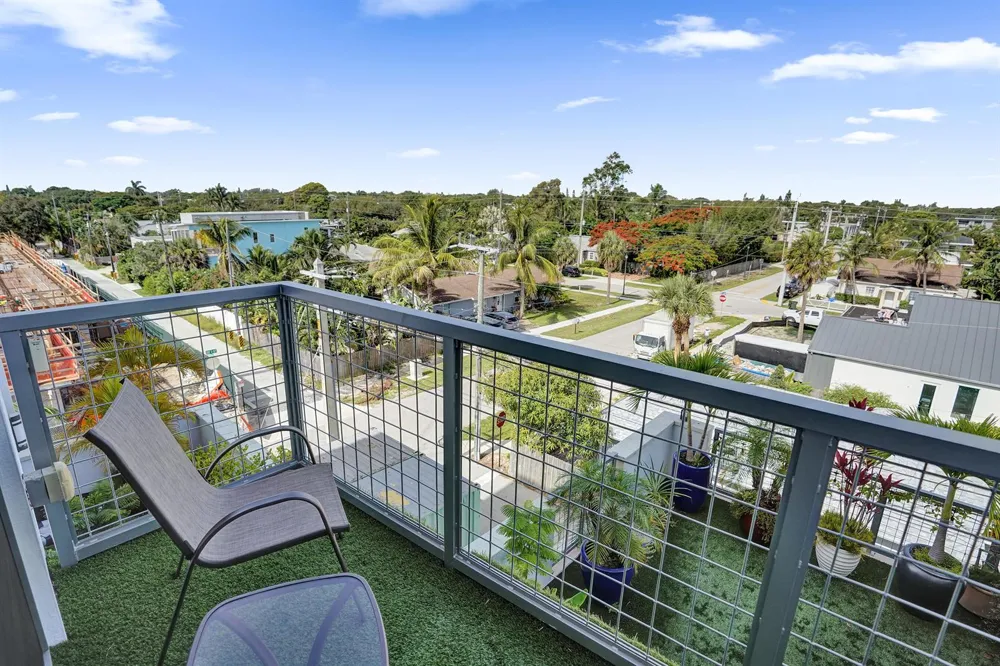 236 SE 5th Avenue #312 Delray Beach, FL 33483