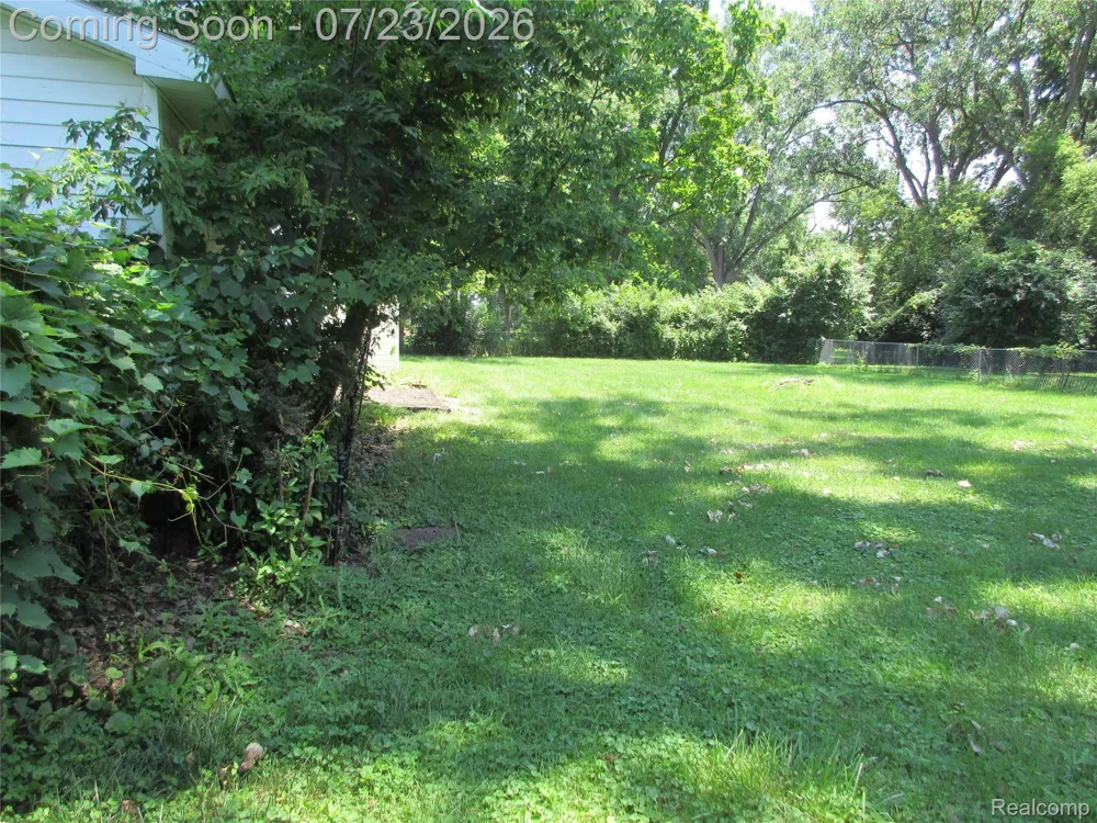 1575 Banmoor Drive Troy City, MI 48084