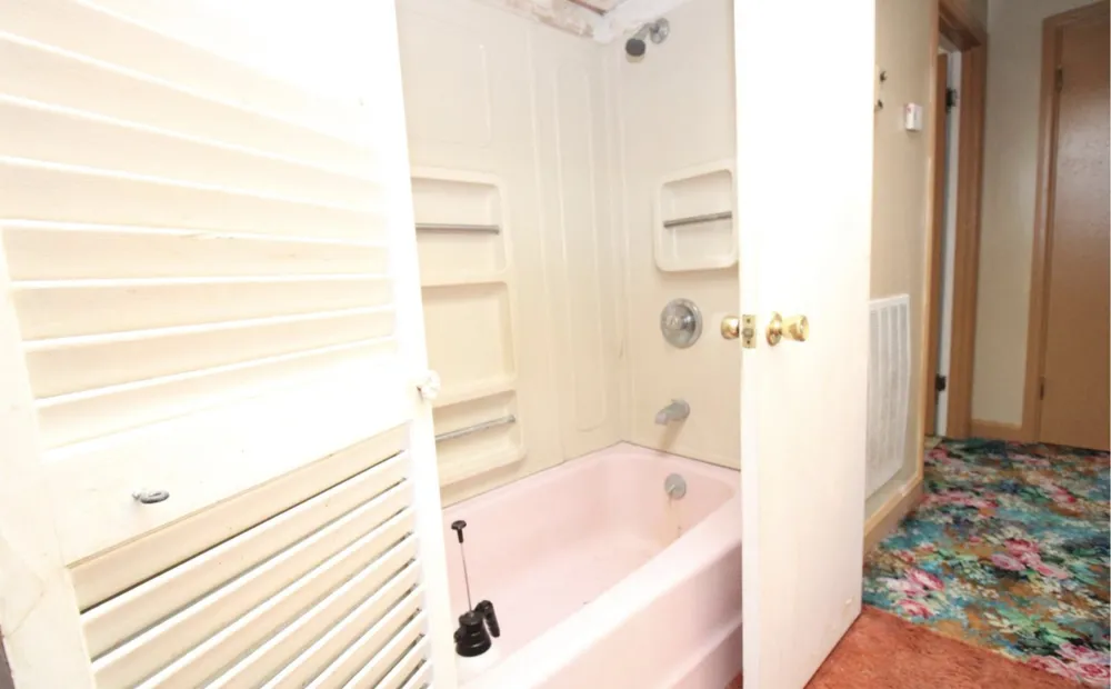583 N Broad St Lexington, TN 38351