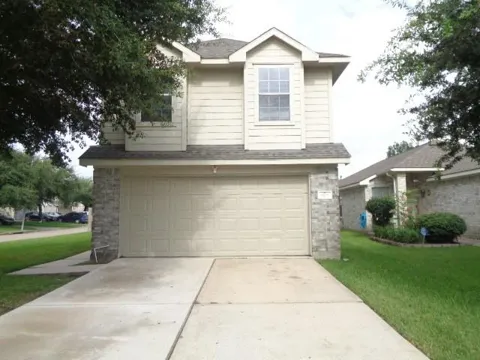9503 Wyatt Oak Ln