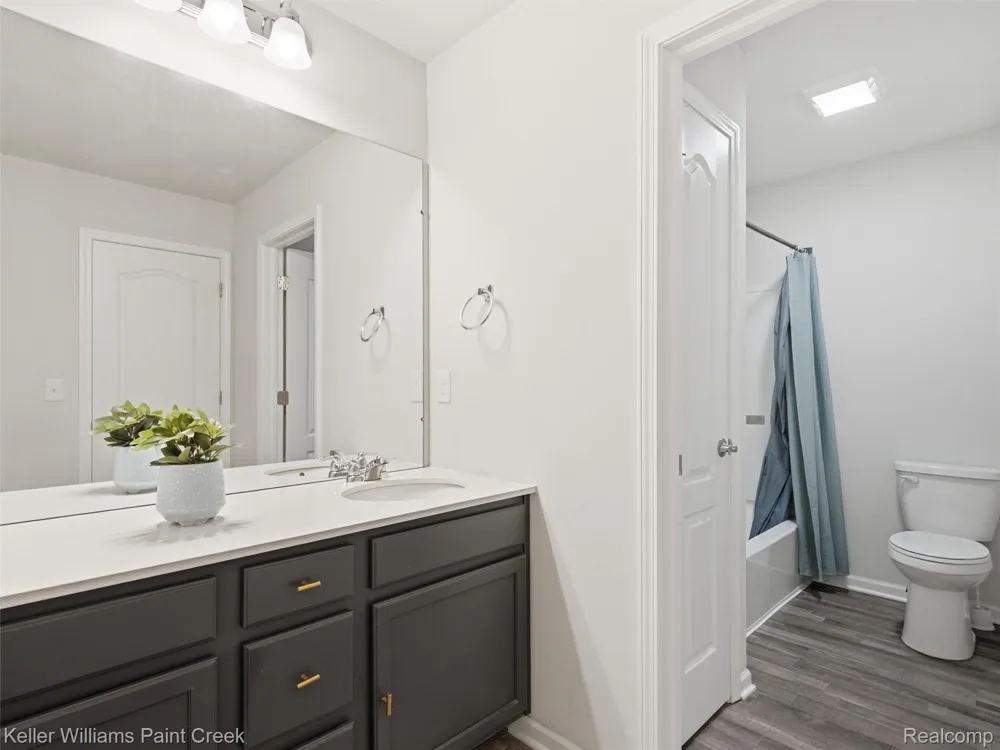 4782 Broomfield Way Orion Charter Township, MI 48359