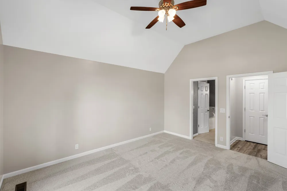 616 Woodland Hills Dr La Vergne, TN 37086