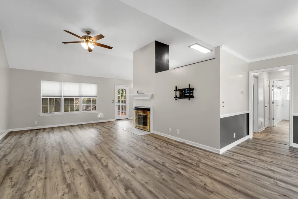 616 Woodland Hills Dr La Vergne, TN 37086