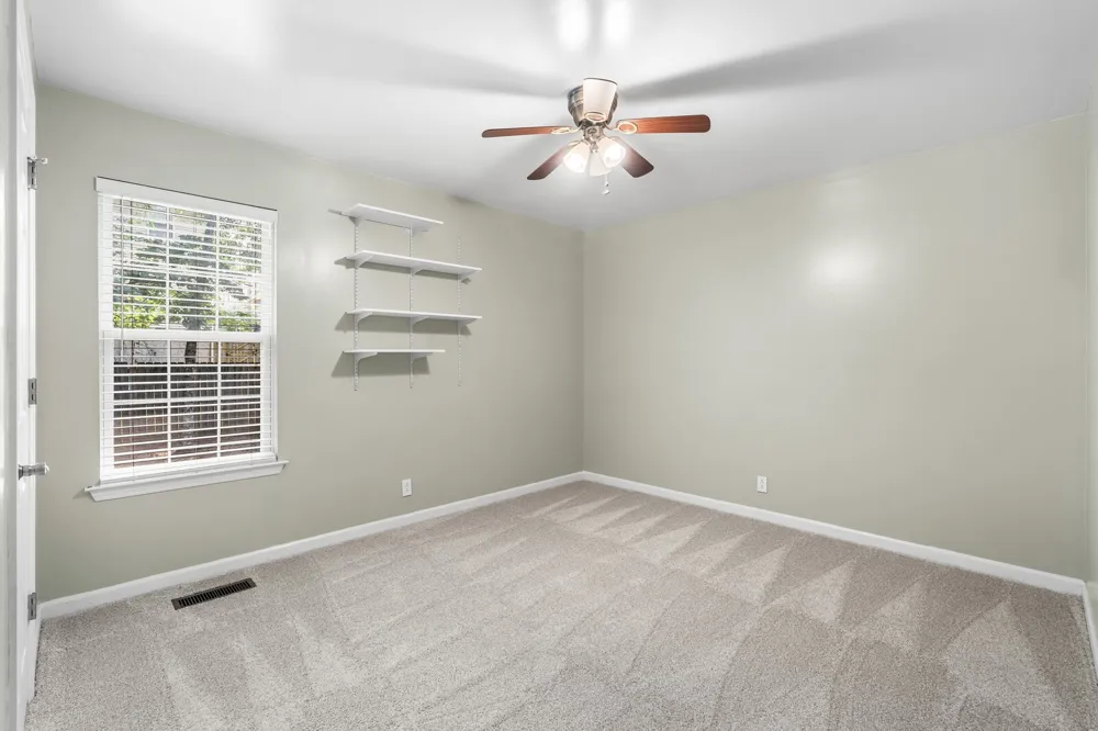 616 Woodland Hills Dr La Vergne, TN 37086