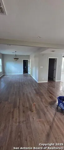 806 21st Hondo, TX 78861