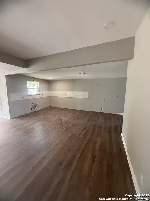 806 21st Hondo, TX 78861