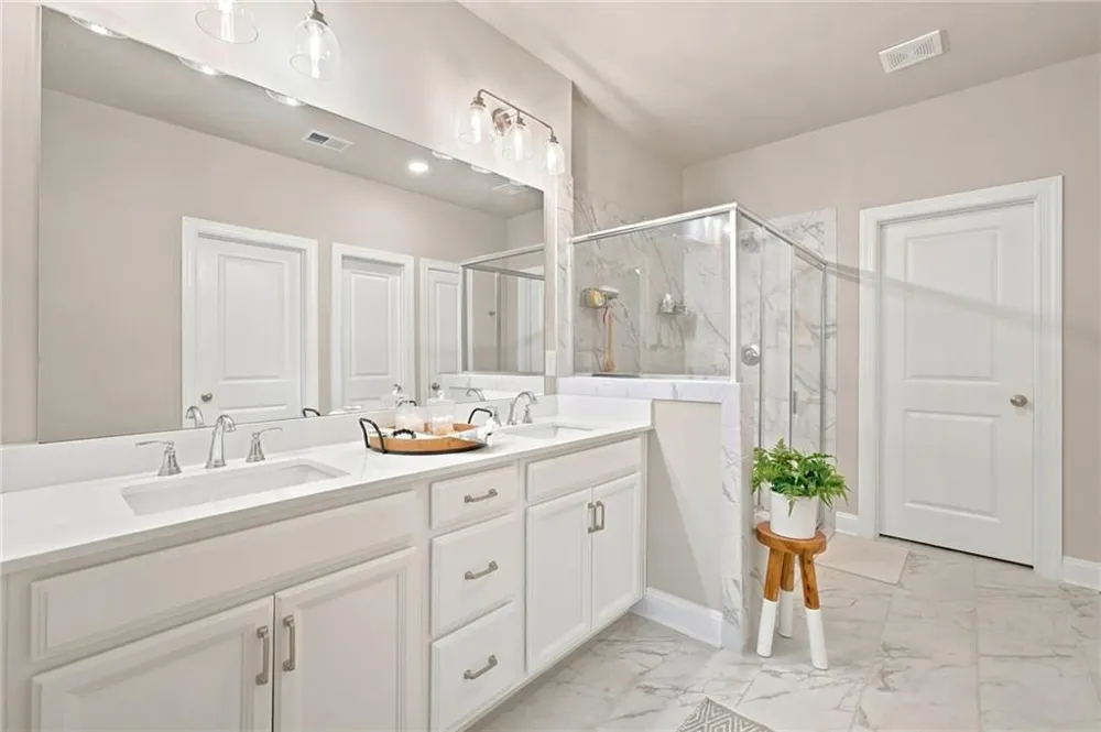 217 Lakeside Place Canton, GA 30114