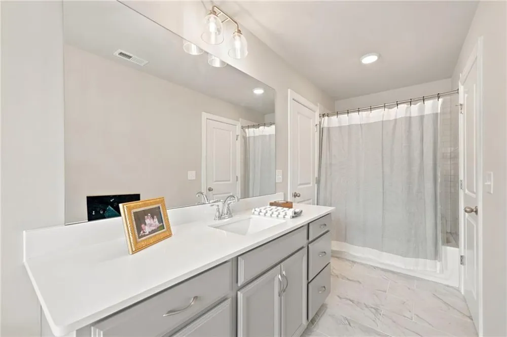217 Lakeside Place Canton, GA 30114