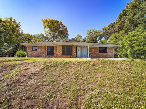 1112 Swanson Drive