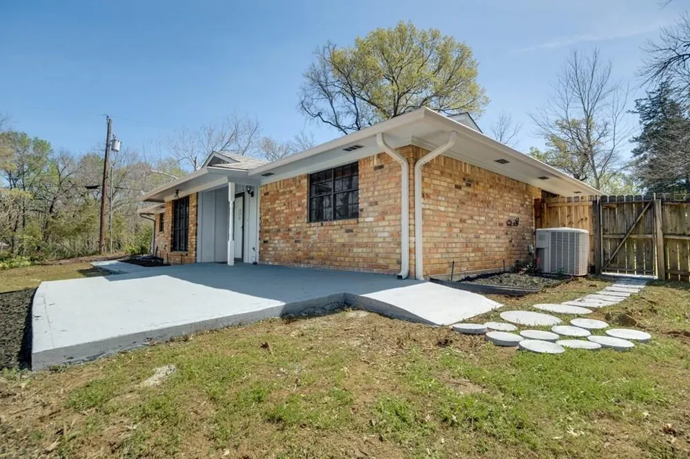 1112 Swanson Drive Palestine, TX 75801