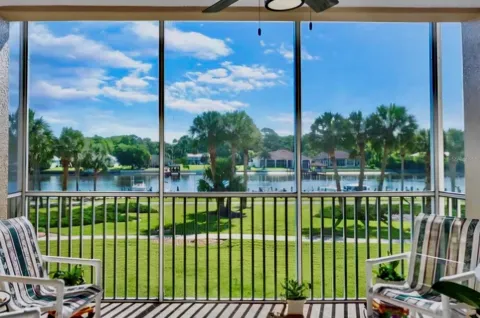 800 CANOPY WALK LANE #822