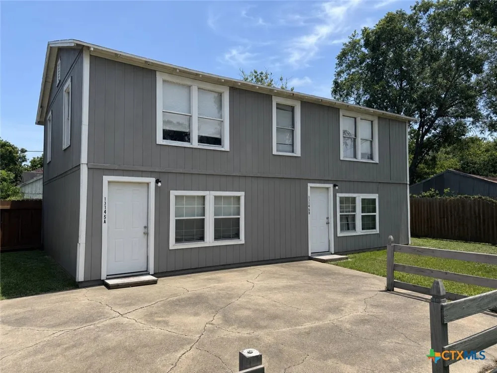 1314 E Power Avenue Victoria, TX 77901