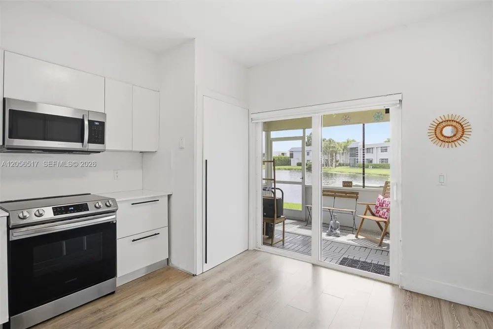 16631 Hemingway Dr Weston, FL 33326