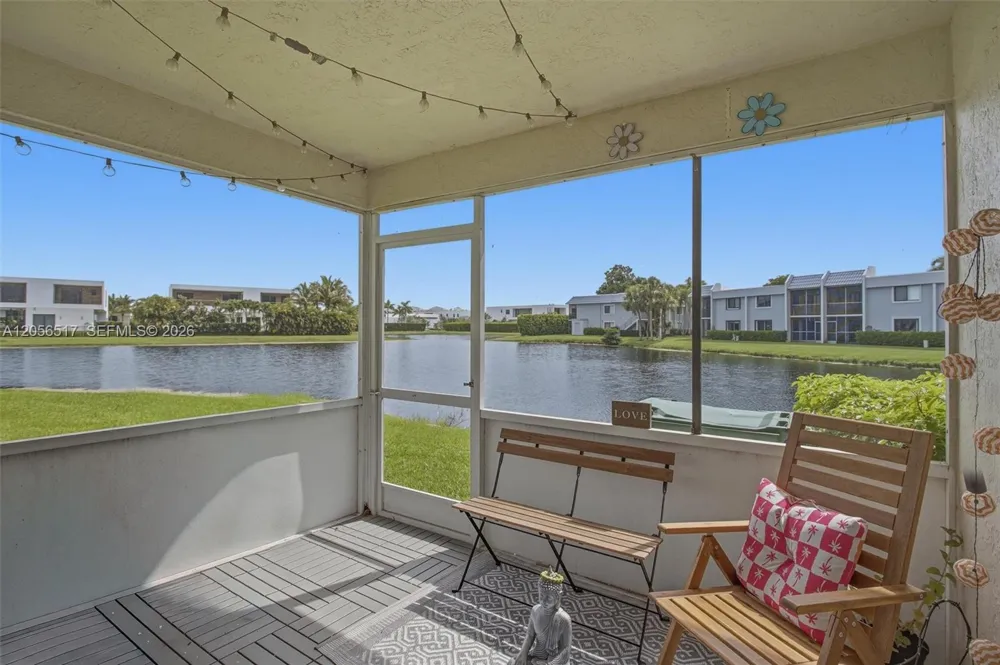 16631 Hemingway Dr Weston, FL 33326